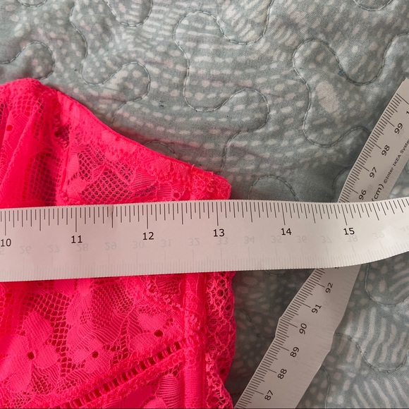 Victoria’s Secret - Strapless Bralette - Picture 5 of 5